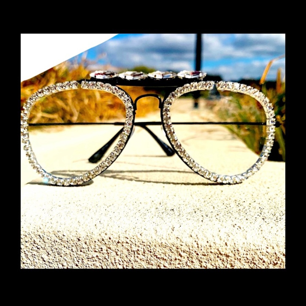 Assorted Sunglasses - Picture 8 of 12